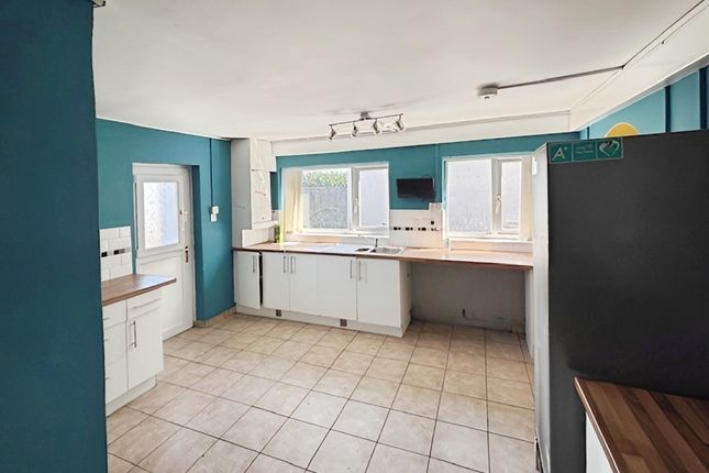 16, New Road, Swansea photo 5