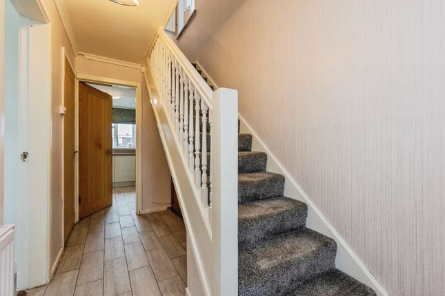 3, Verne Drive, Oldham photo 3