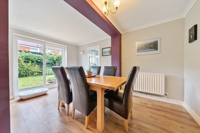 1, Clay Wood Close, Orpington photo 3