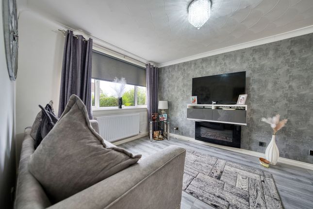 15 Allanton Lea, Hamilton photo 2