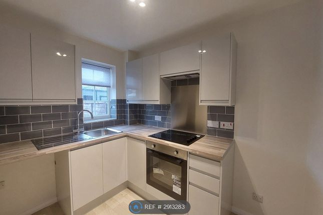 Primrose Court, Aylesbury photo 5