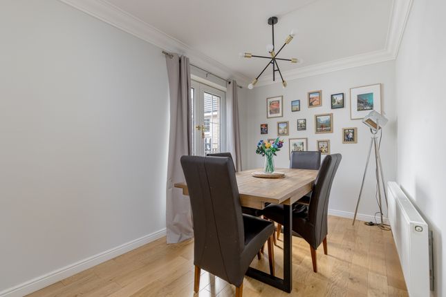 41 (flat 8), East Craigs Rigg, Corstorphine, Edinburgh photo 4