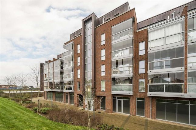 Thumbnail Flat for sale in Wilkinson Close, London