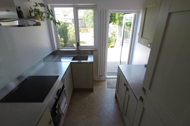 Broadacres, Hatfield Hertfordshire photo 4