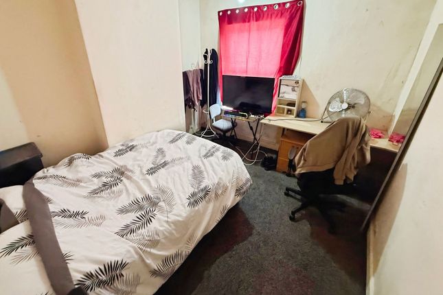 27 Evans Street, Stoke-On-Trent photo 4