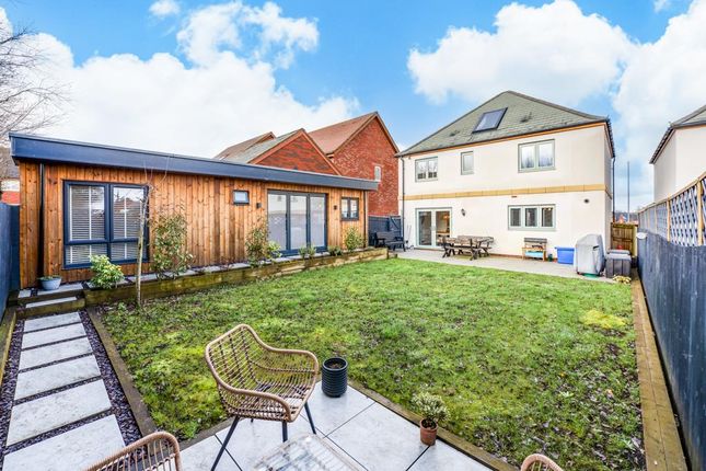 80, Hobby Drive, Corby photo 2