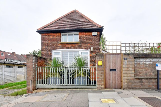 Thumbnail Property for sale in Southern Road, East Finchley