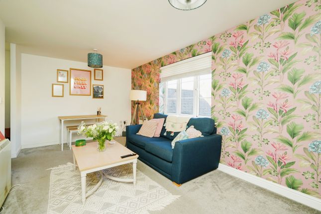 Flat for sale in 4 Harvest Grove, Witney