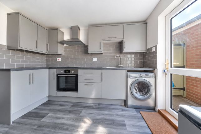38, Willow Crescent, Oakham photo 3