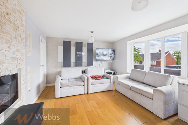 7, Kelvin Drive, Cannock photo 3
