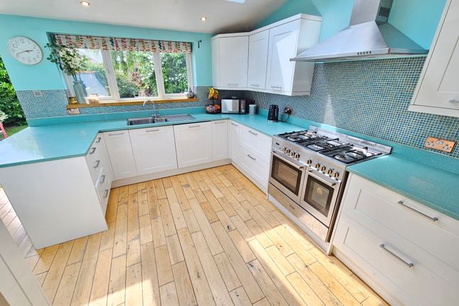 19, Laburnum Avenue, Portsmouth photo 3