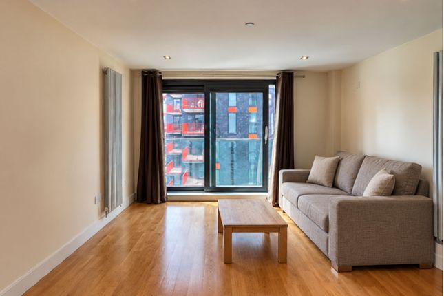 Flat 132, 41 Millharbour, London photo 2