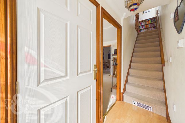 28 Blackthorn Way, Norwich photo 4