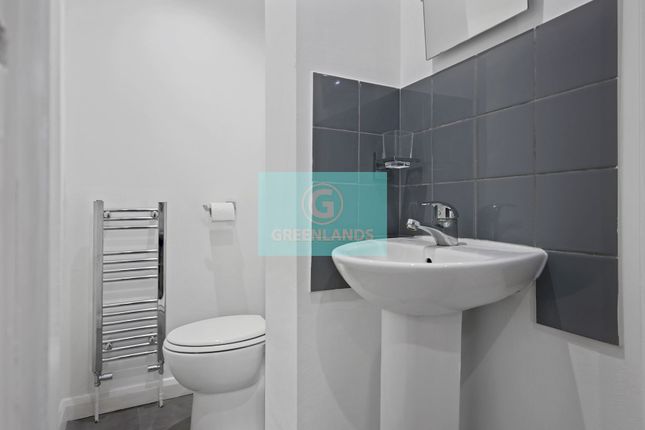 Flat for sale in Hackney Road, Shoreditch