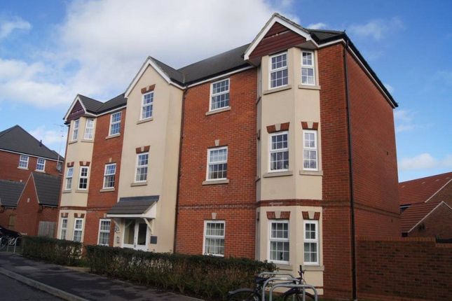 Thumbnail Flat for sale in Hills Way, Bramley, Tadley, Hampshire