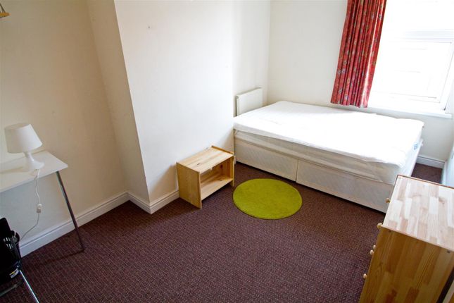 Thornville Mount, Leeds photo 4