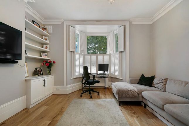 119B, Chadwick Road, London photo 4