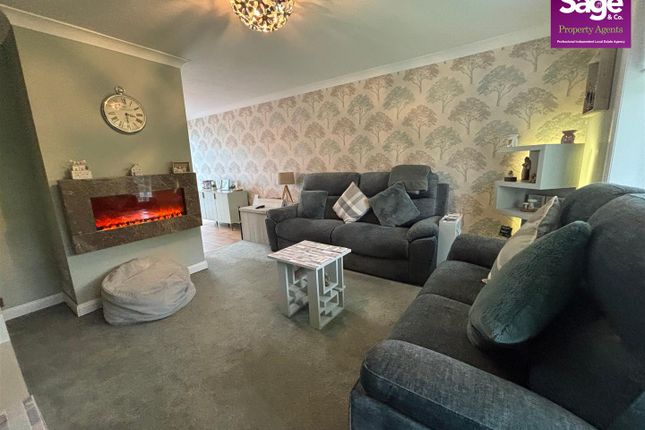24, Fairhill, Cwmbran photo 5