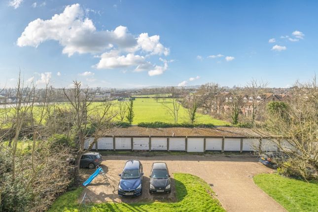 9, Jubilee Court, Harrow photo 4