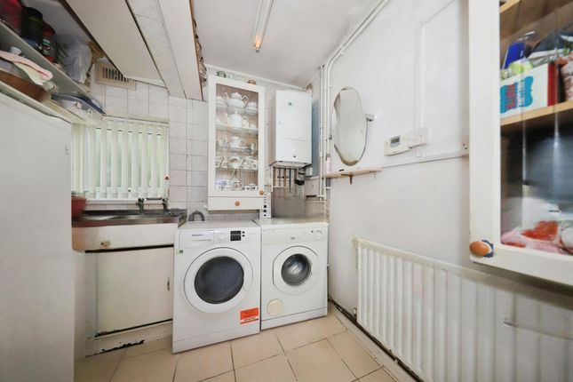 137, Goldthorn Hill, Wolverhampton photo 4