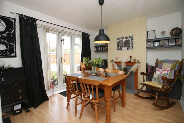 16, Teviot Avenue, Fleetwood photo 4