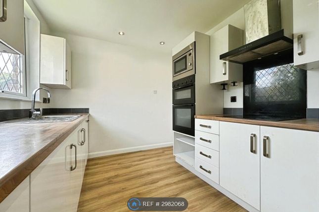 Beacon Grove, Morley, Leeds photo 3