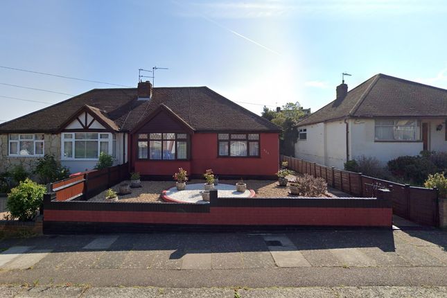 Thumbnail Property to rent in Warwick Avenue, Edgware