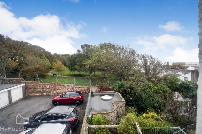 Flat for sale in Clifton Place, Brighton, East Sussex