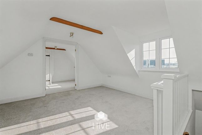 7A Elmsdown Court, Southampton Road, Ringwood photo 3