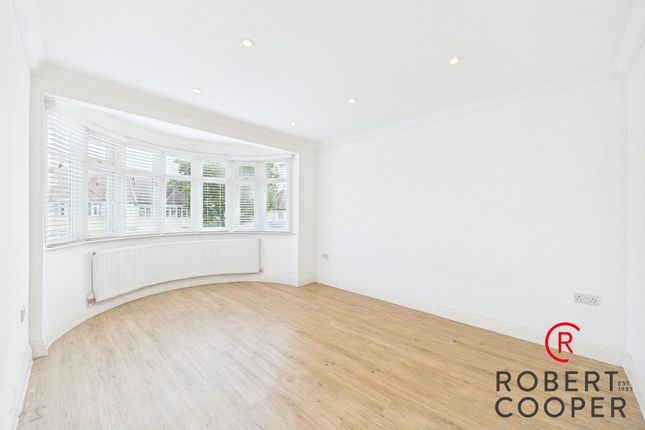Flat 2, 246, Victoria Road, Ruislip photo 2