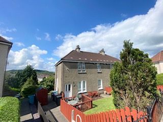 Thumbnail Flat to rent in Courthill Crescent, Kilsyth, Glasgow