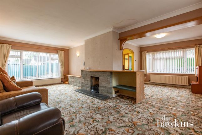 73, Chestnut Springs, Swindon photo 4