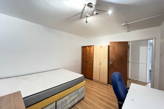 26, Ashton Road, London photo 4