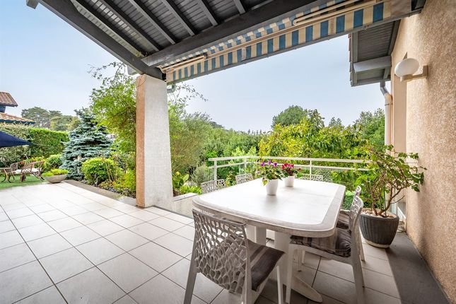 Villa for sale in Biarritz, Pyrenees Atlantiques (Biarritz/Pau), Nouvelle-Aquitaine