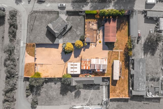 Pembroke Meadows, Fourth Avenue, Hockley photo 4