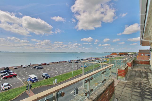 Flat 11, The Spinnakers, Beach Road, Lee-on-the-Solent photo 2