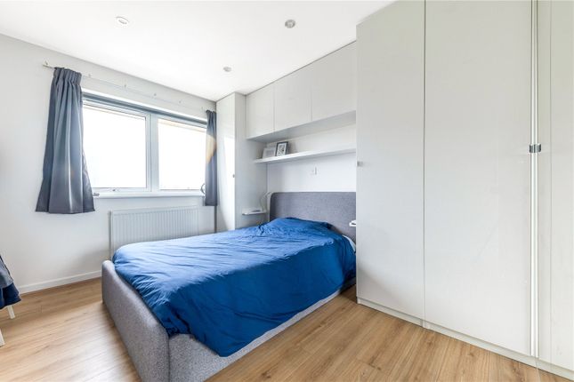 Flat for sale in Whitehaven Close, Bromley