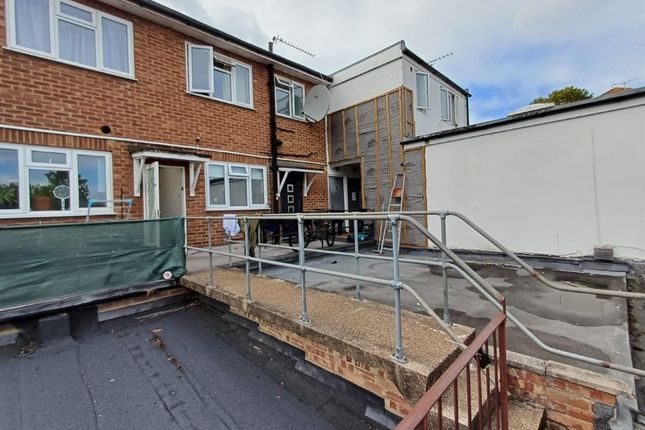 12c, Anyards Road, COBHAM photo 2