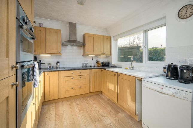 22, Woodland Grove, Bembridge photo 2