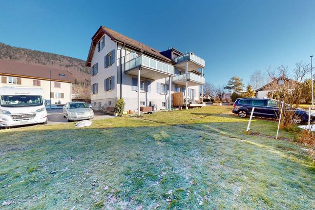 Villa for sale in Lamboing, Canton De Berne, Switzerland