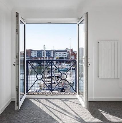 26, Mannheim Quay, Swansea photo 3