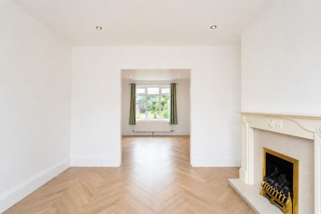 46, Russell Road, Salford photo 3