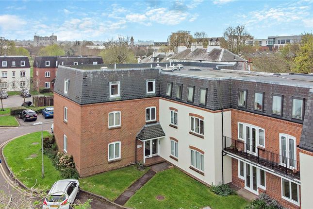 Thumbnail Flat to rent in Beech Court, Victoria Gardens, Newbury, Berkshire