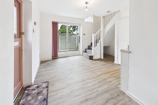 9, Braddy Court, Colchester photo 2
