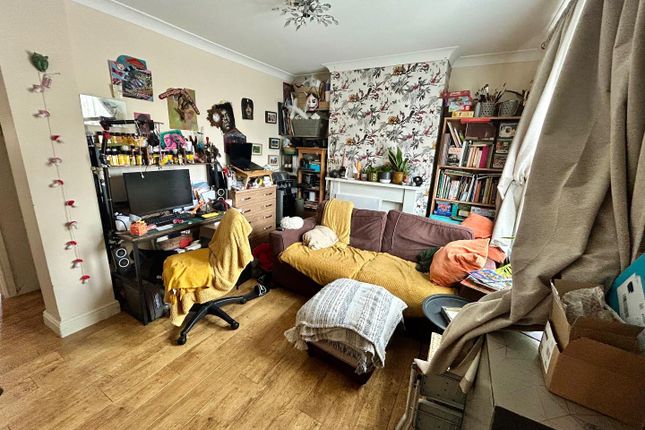 36, Buller Street, Swindon photo 2