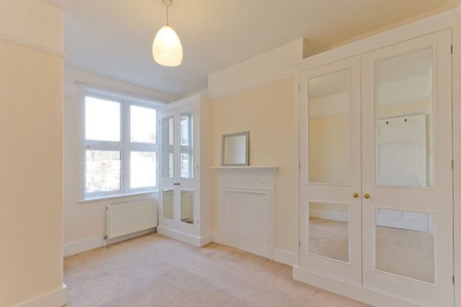 19, North Worple Way, Mortlake photo 4