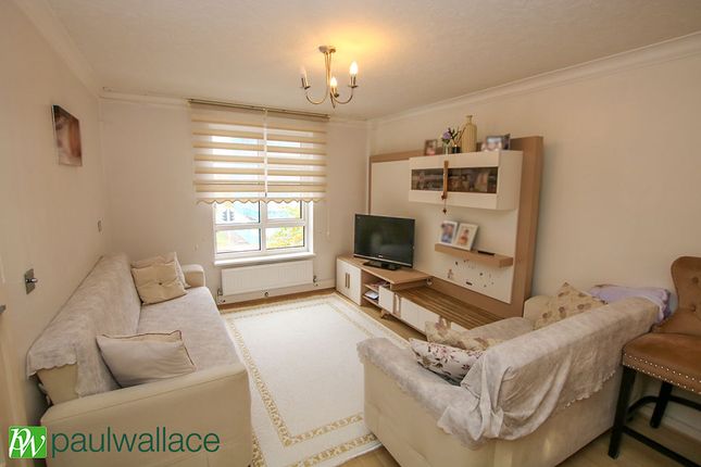 Kennedy Close, Waltham Cross photo 4