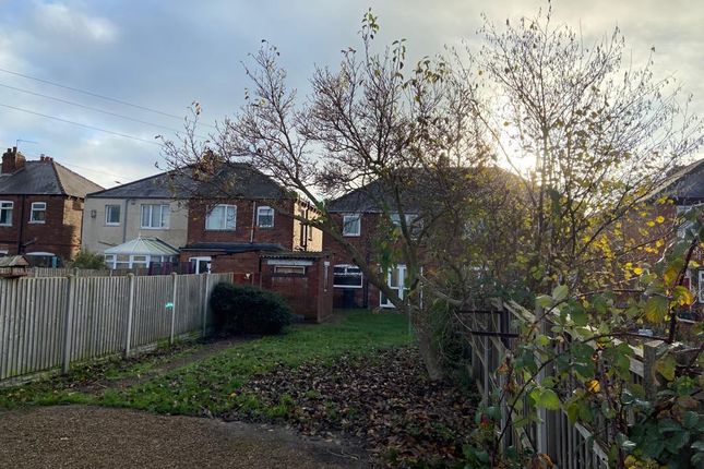 Semi-detached house to rent in Wentworth Road, Doncaster