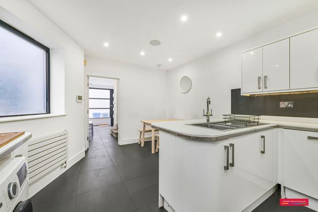 Gautrey Road, London photo 4