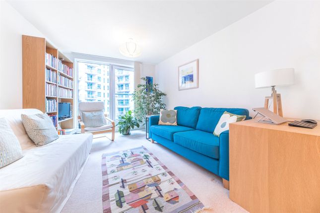 Flat for sale in Admiral House, St George Wharf